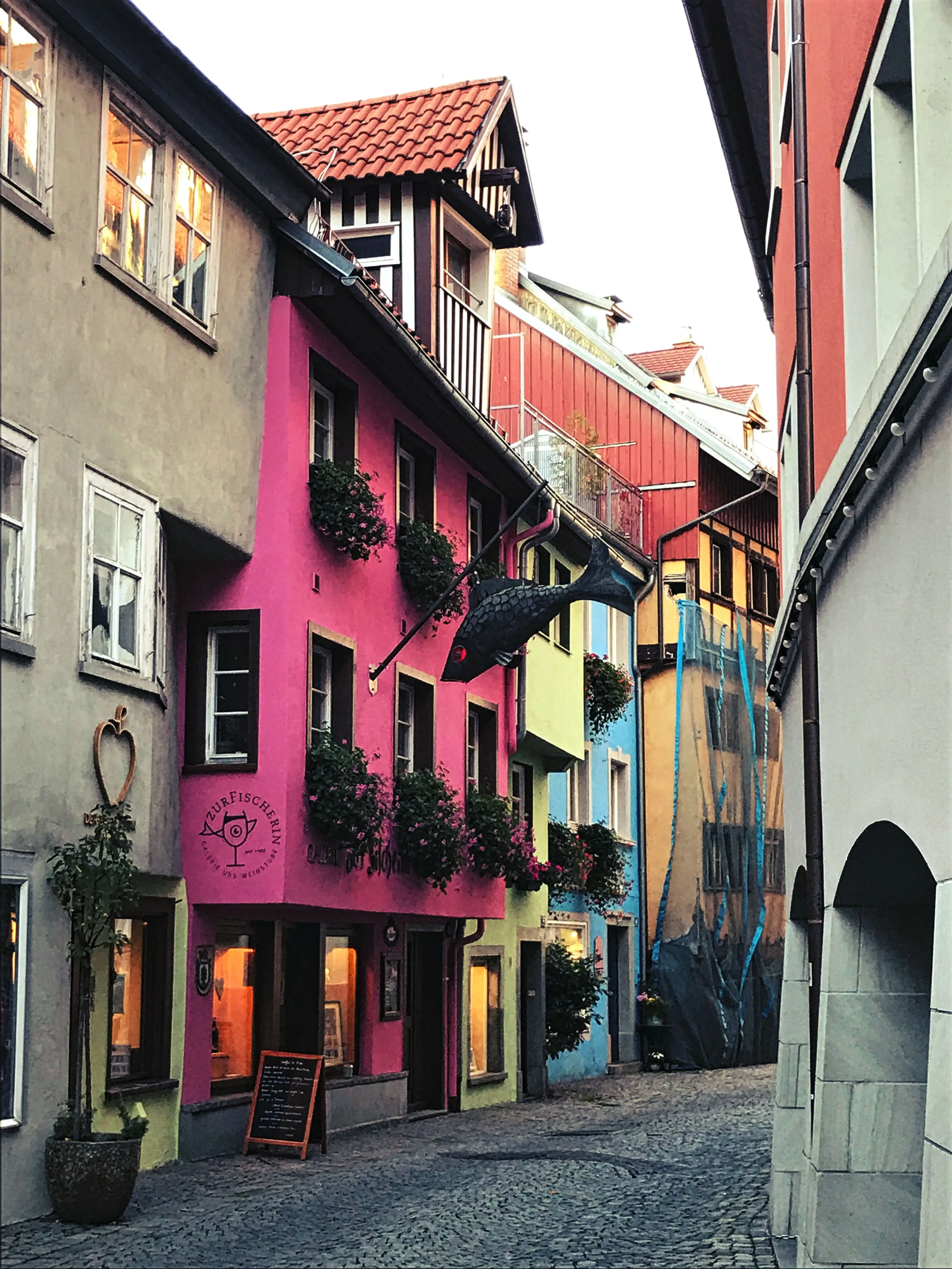 Die kleinen Gassen und verwinkelten Straßen prägen das Stadtbild von Lindau.