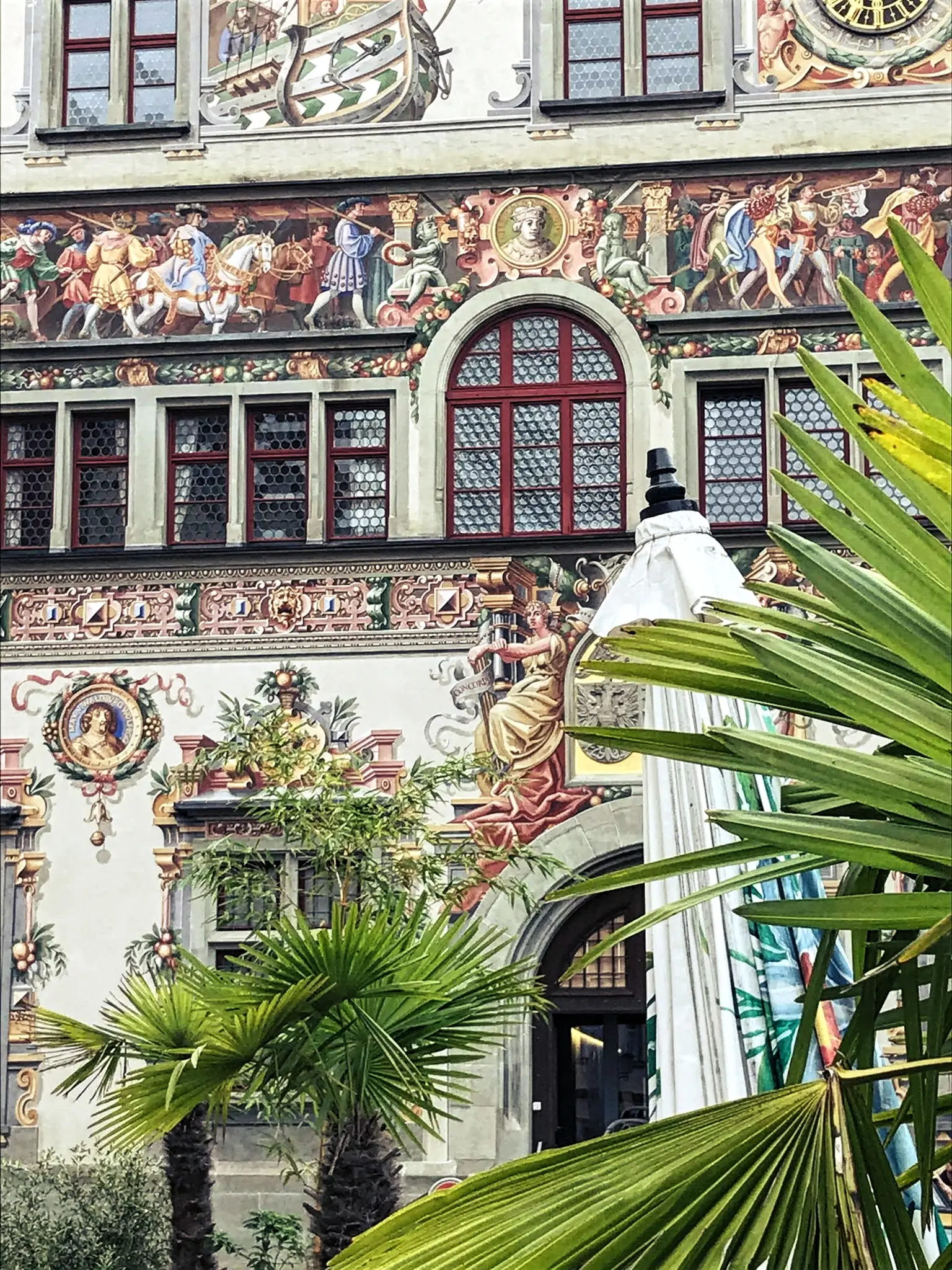 Ein absolutes Highlight in Lindau ist definitiv das alte Rathaus mit seiner aufwändig bemalten und verzierten Fassade.