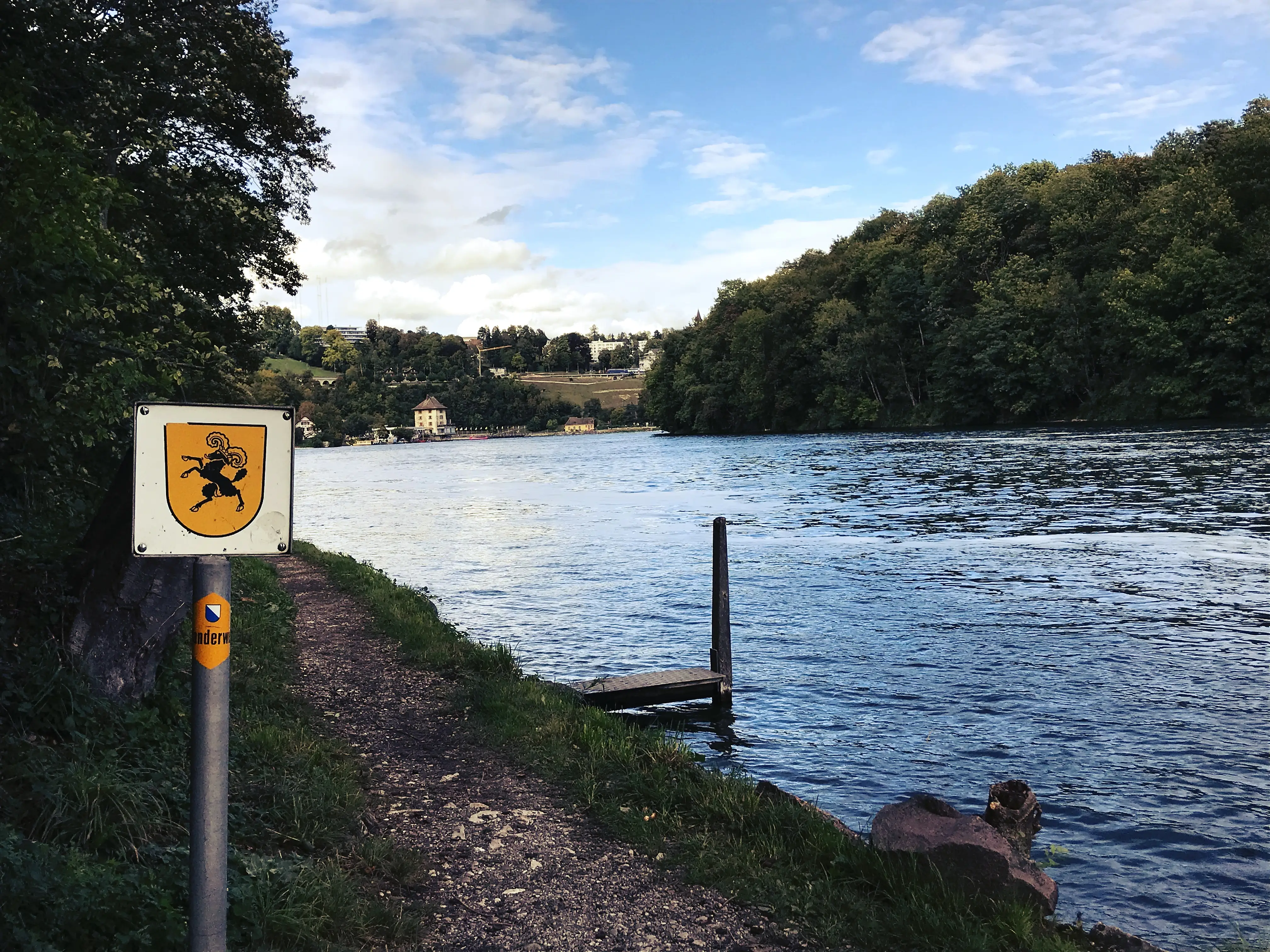 Vom Kanton Zürich gelangen die Localsbodensee jetzt wieder nach Schaffhausen und Richtung Rheinfall.