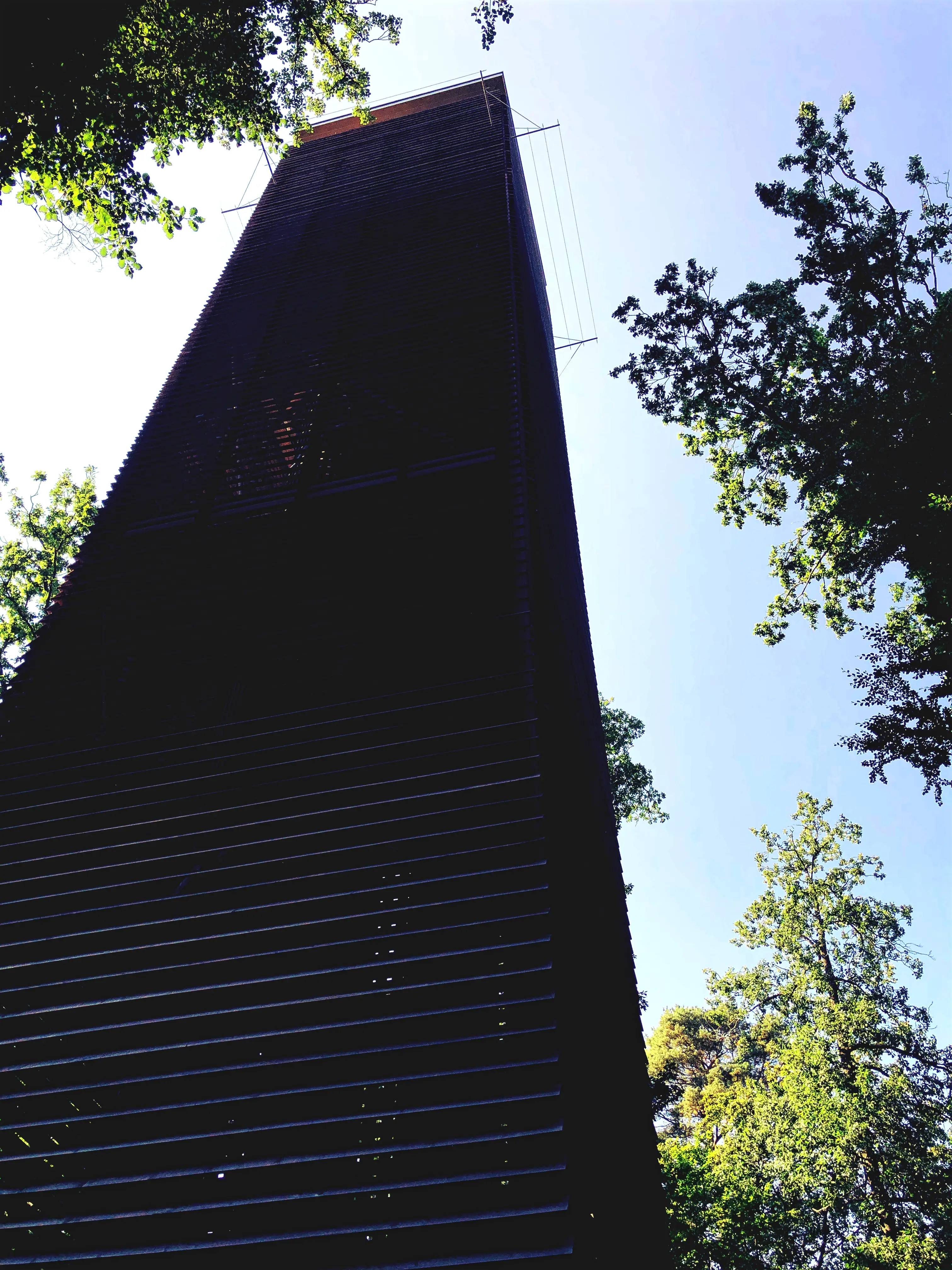 Der Napoleonturm wurde komplett modernisiert und ragt ca. 40m in die Höhe.