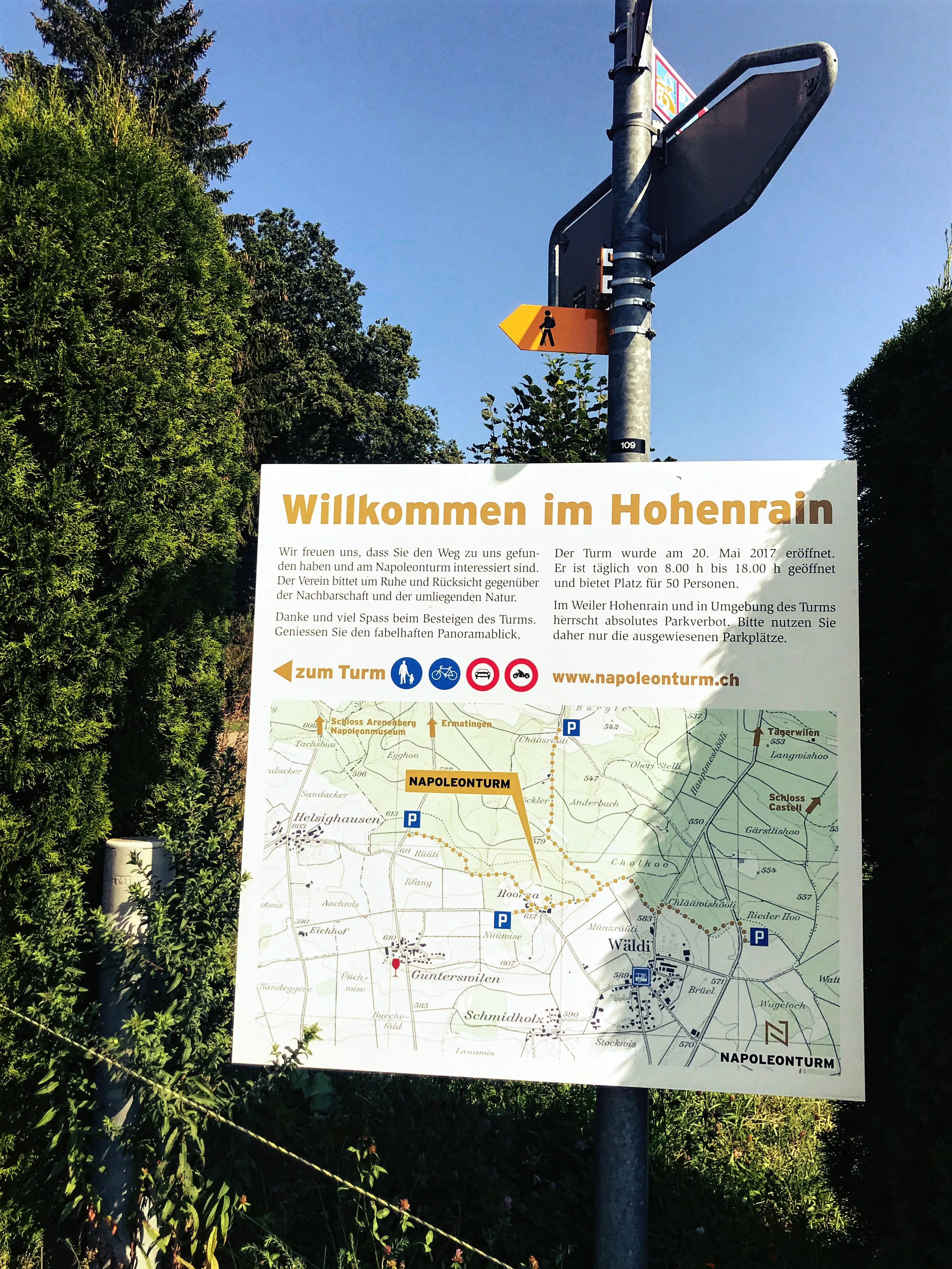 Ganz in der Nähe des Schloss Wolfsberg befindet sich noch der Napoleonturm, den die Localsbodensee direkt im Anschluss besuchen.