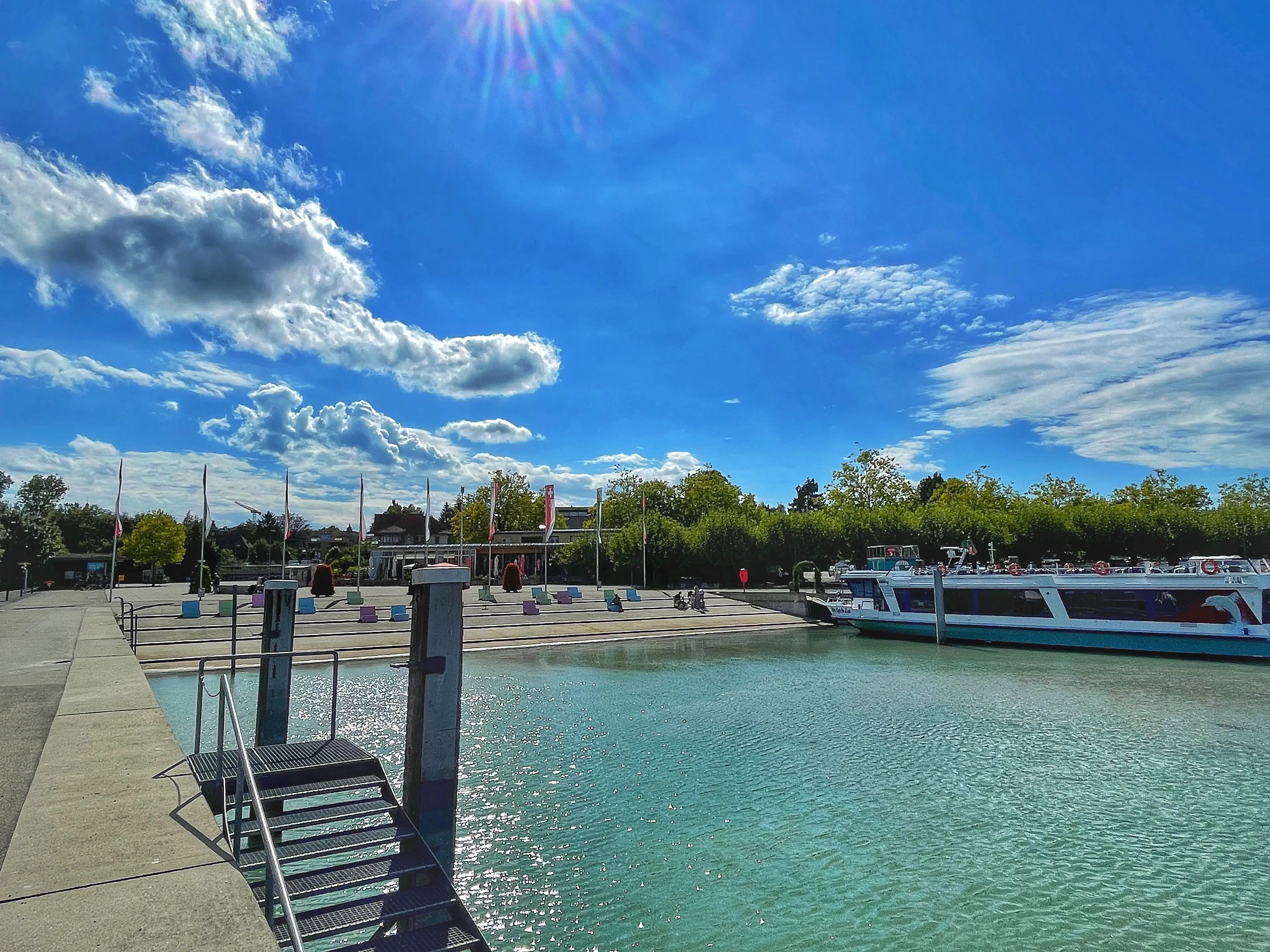 Vom Seeburgpark in Kreuzlingen hat man einen wunderschönen Blick auf Konstanz und den Bodensee.
