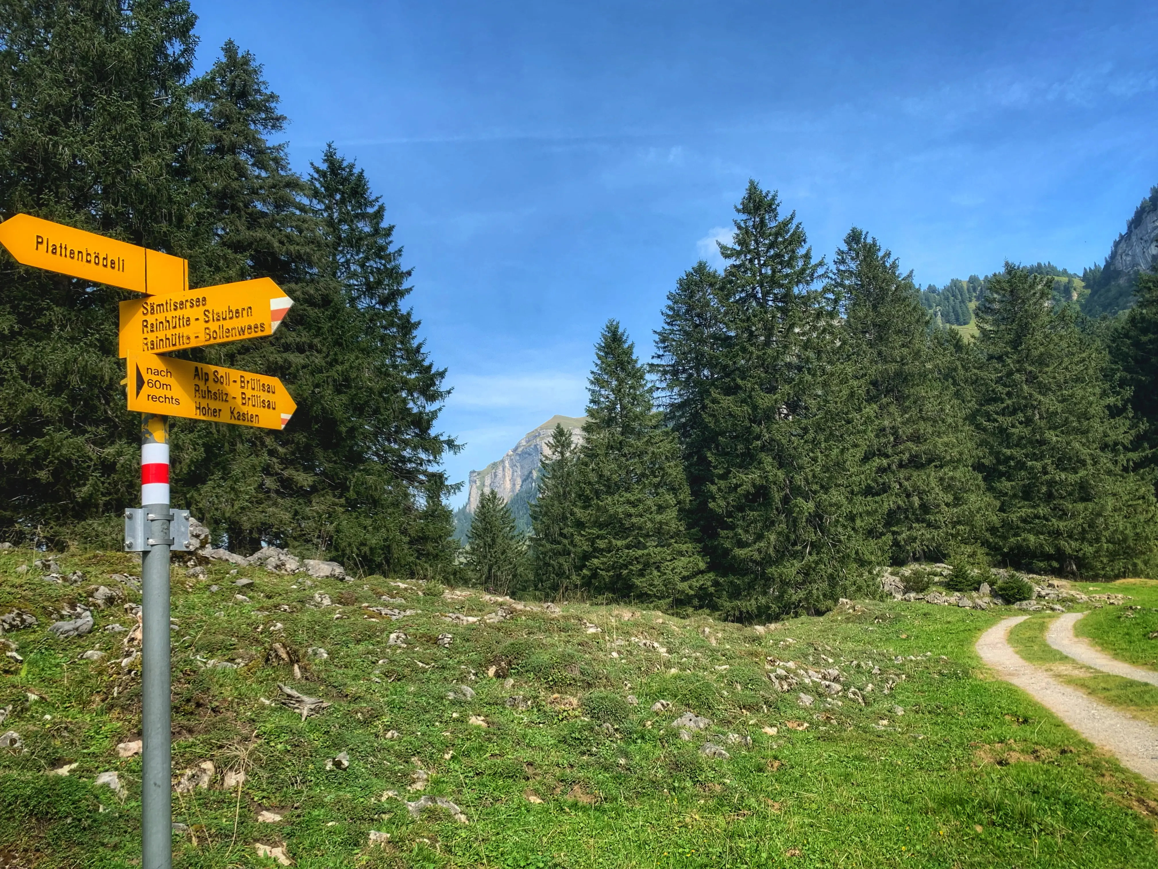 Das Berggasthaus Plattenbödeli ist gut ausgeschildert und eignet sich hervorragend für einen Zwischenstopp auf der Wanderung durchs Appenzell.