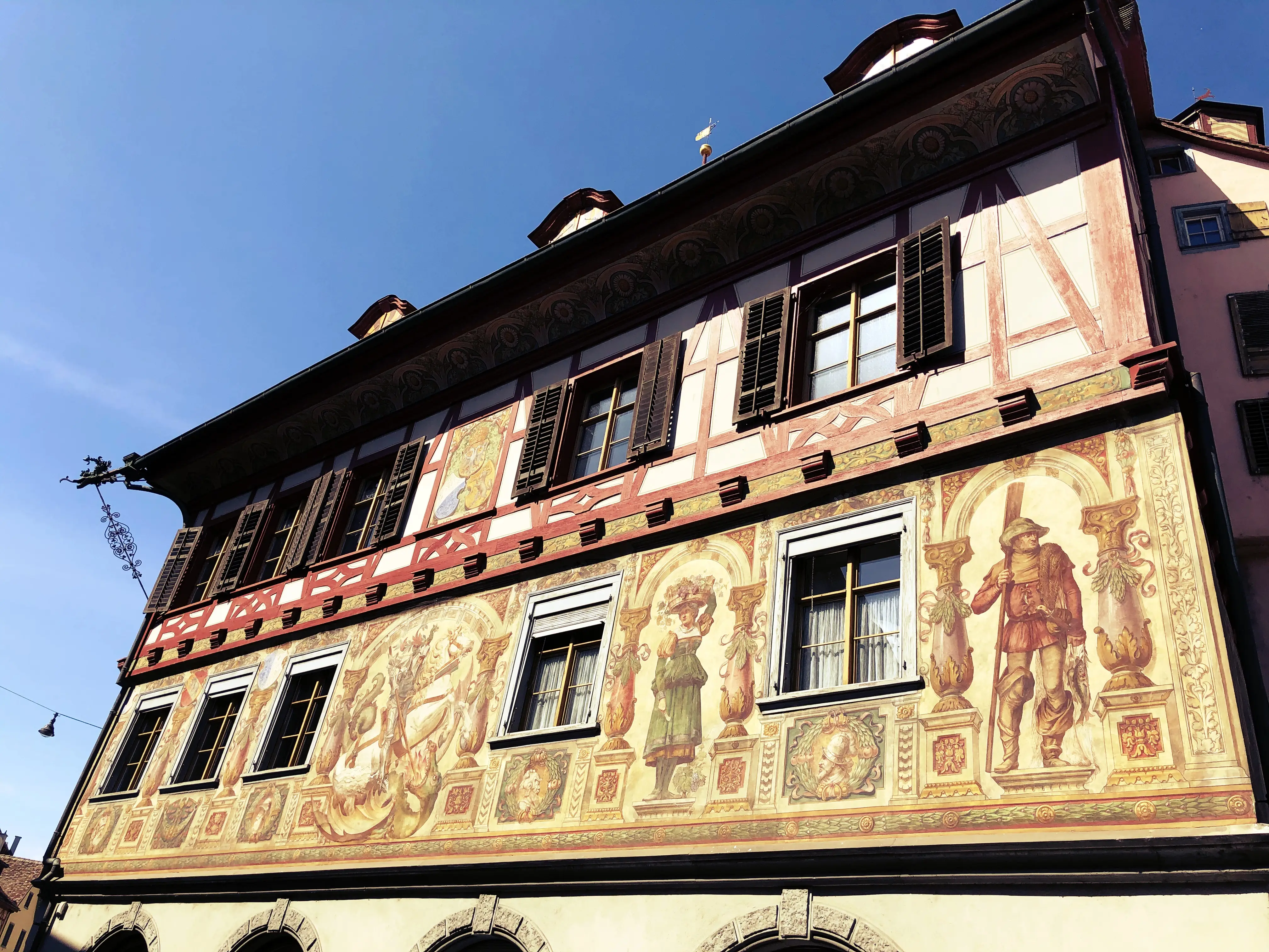 Ein absolutes Highlight in Stein am Rhein sind die aufwändigen Fassadenmalereien in der Innenstadt.