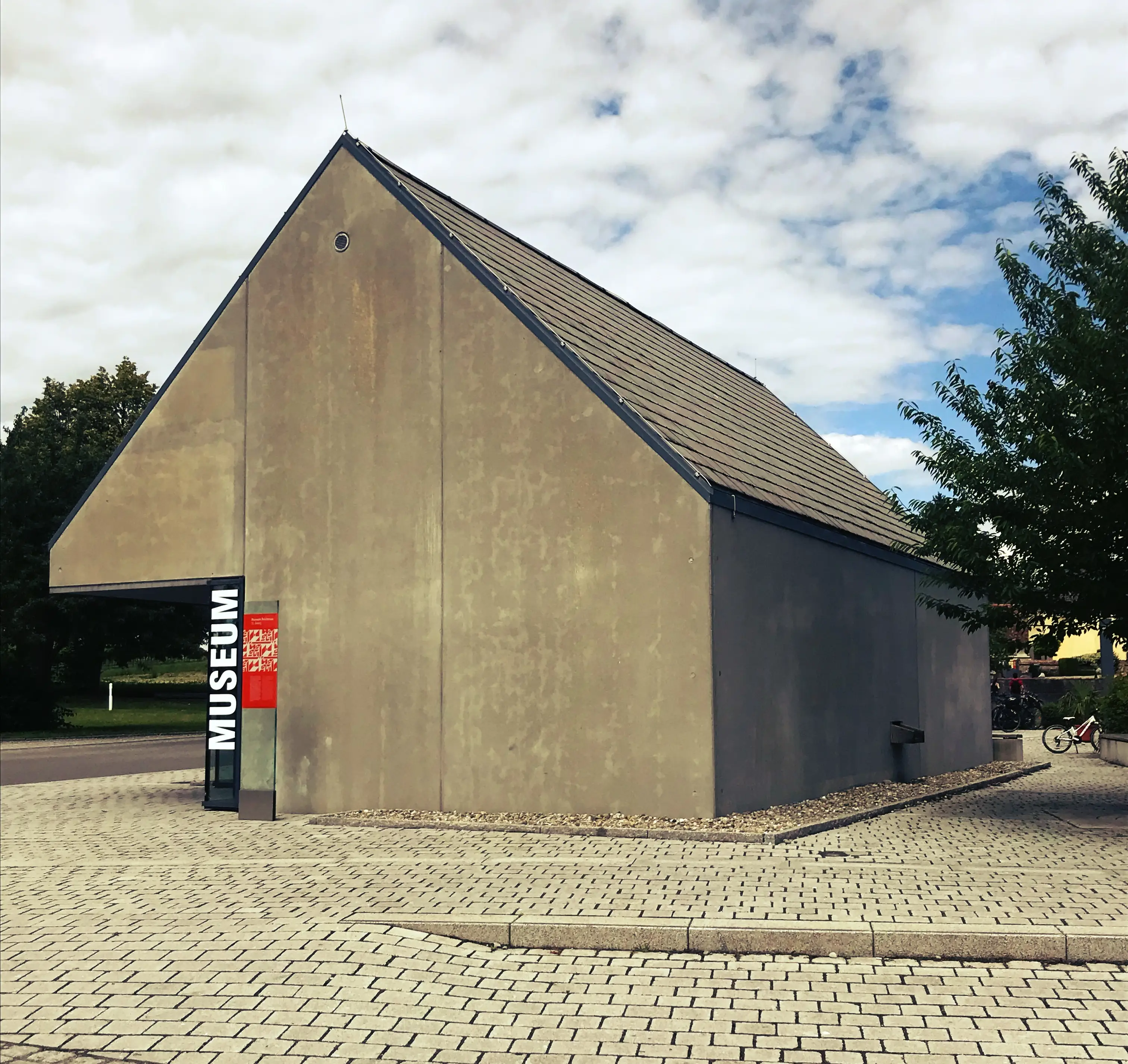 Das Museum steht am Anfang der Insel Reichenau im Bodensee.