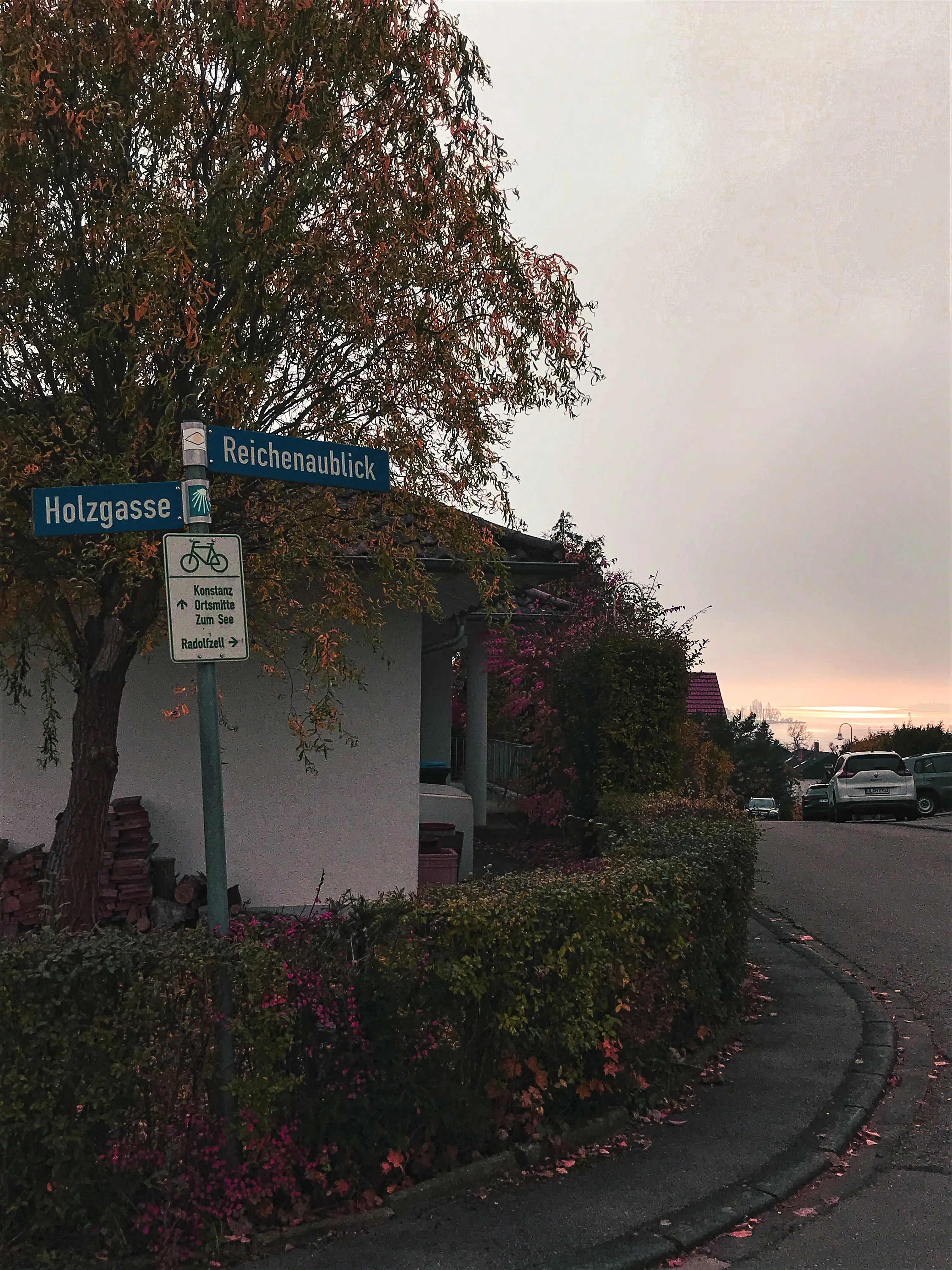 Die Localsbodensee starten den Ausflug in Allensbach oberhalb des Bodensees.