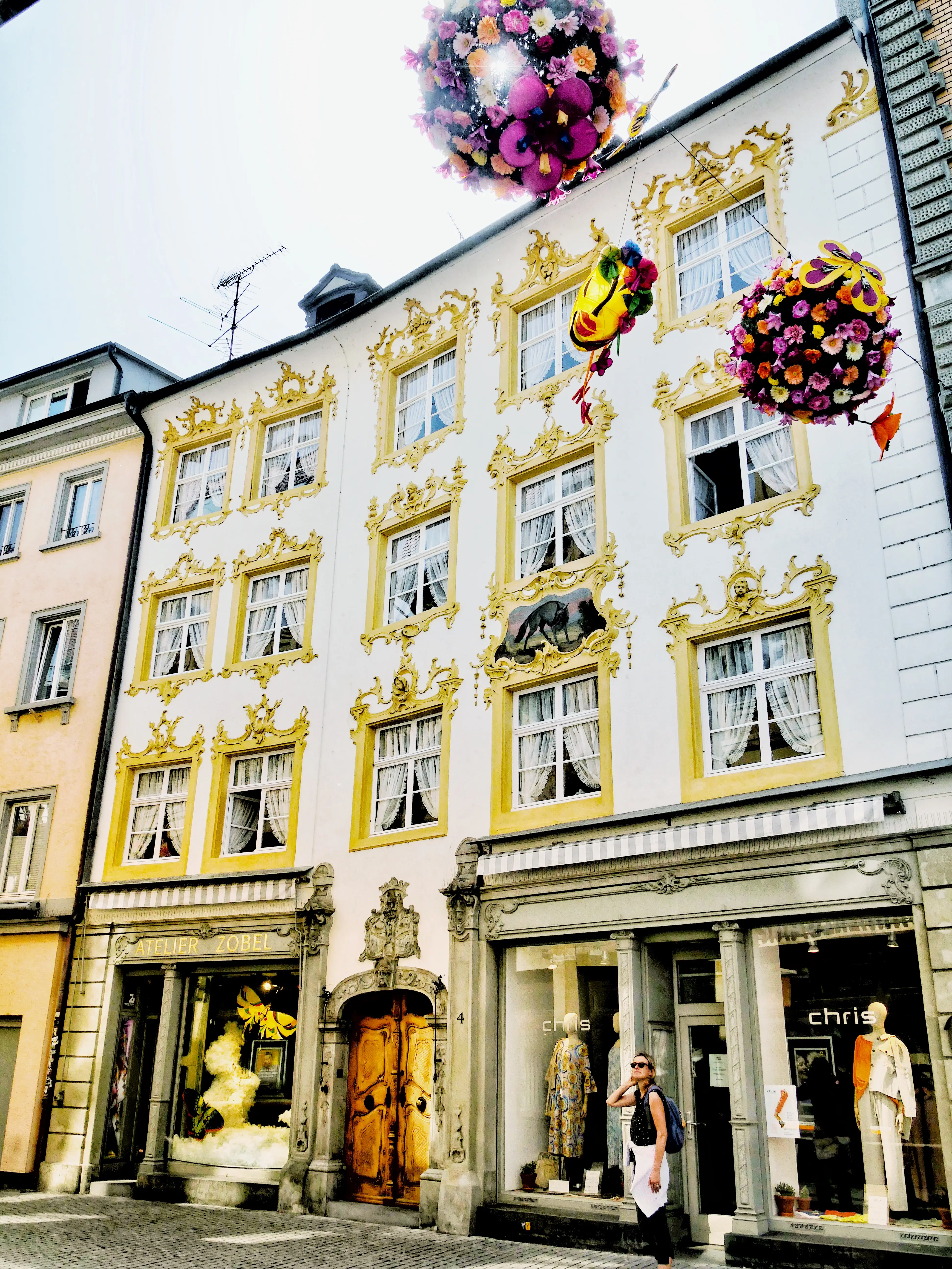 Das Haus "zum Wolf" ist das einzige Gebäude mit Rokoko-Stuckfassade und befindet sich nahe der Konstanzer Marktstätte.