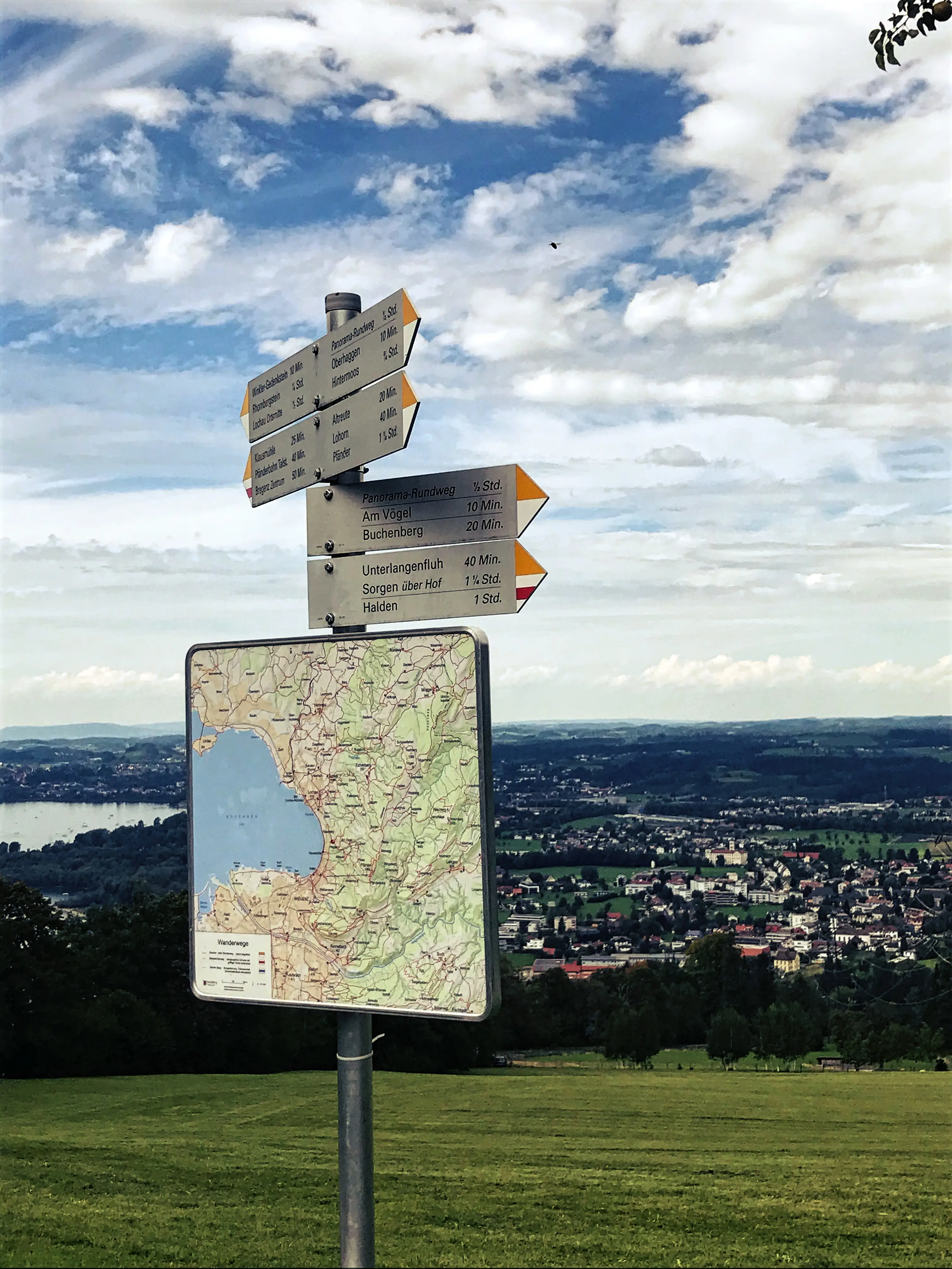 Die Route zum Gipfel des Pfänders ist gut ausgeschildert und leicht zu finden.